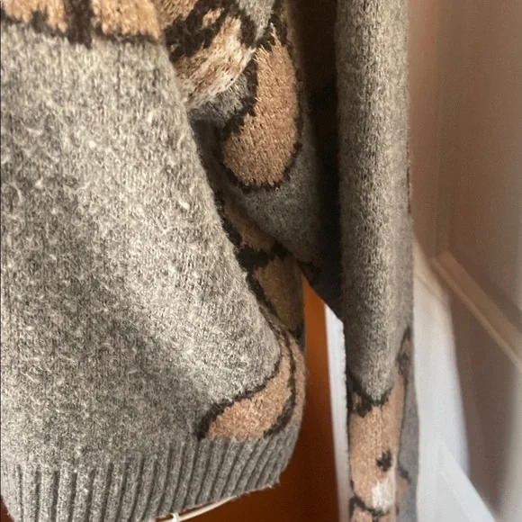 Teddy Bear Jacquard Knit Cropped Sweater - Size S - Picture 7 of 12